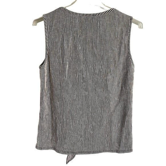 Ava James Black White Striped Sleeveless Top Front Tie Faux Buttons Medium NEW - Picture 5 of 10